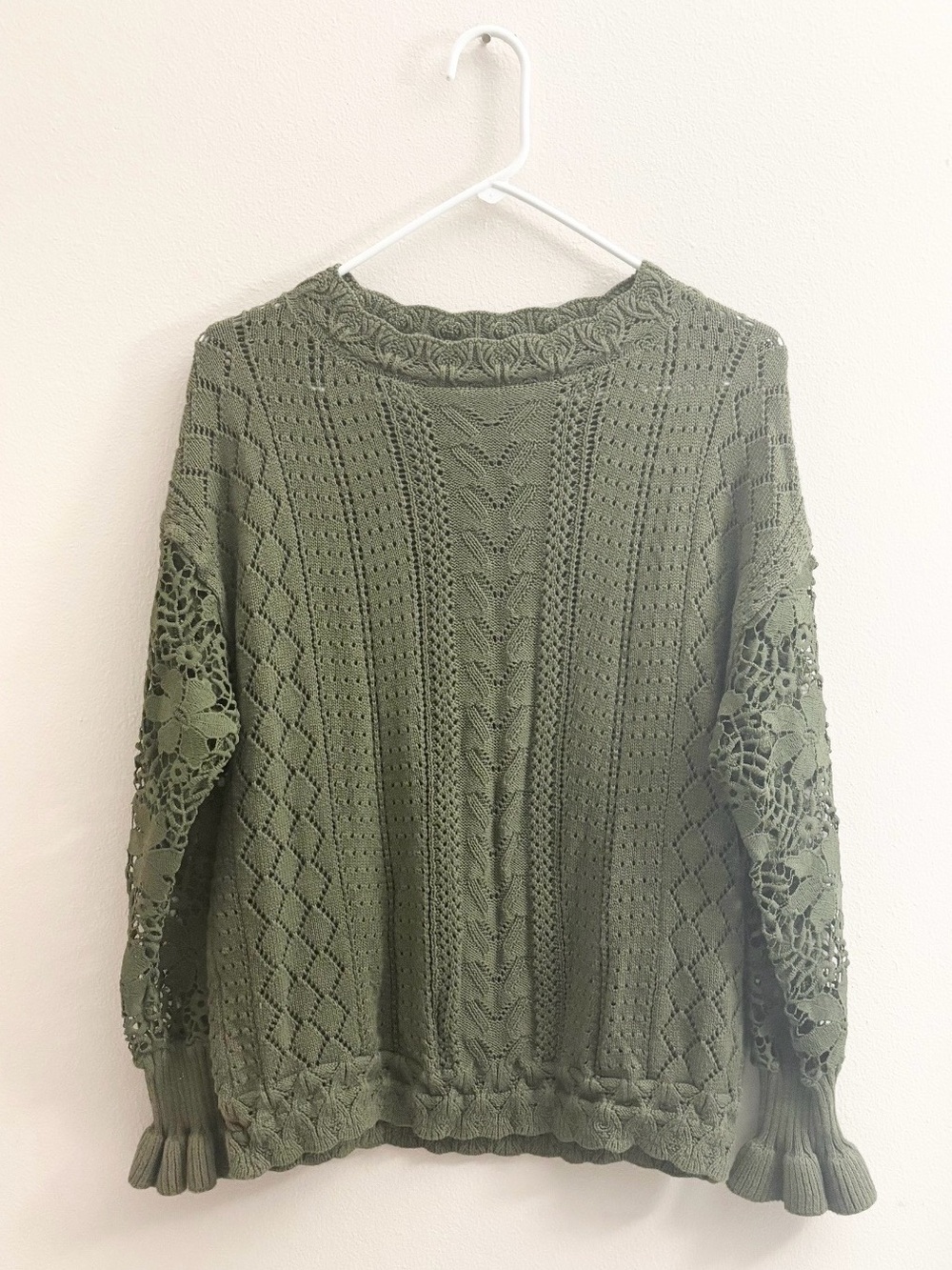 5/$15 🩷 MUST BUNDLE Olive Green Crochet Lace Sleeve Knit Sweater